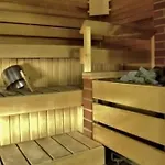 Kuninkaantie 3*