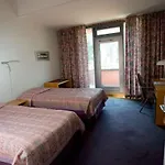 Kuninkaantie 3*