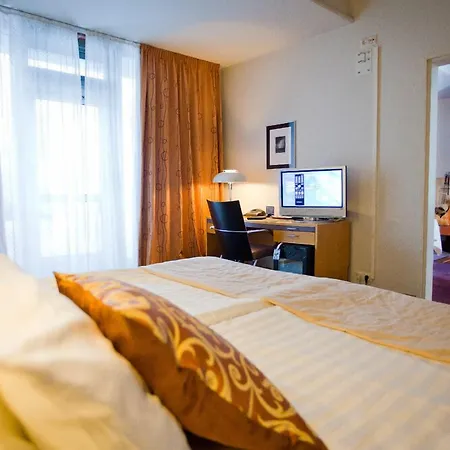 Hotel Kuninkaantie 3*