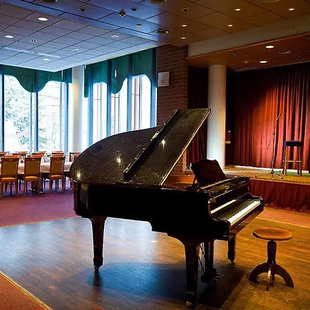 Kuninkaantie Hotel 3*