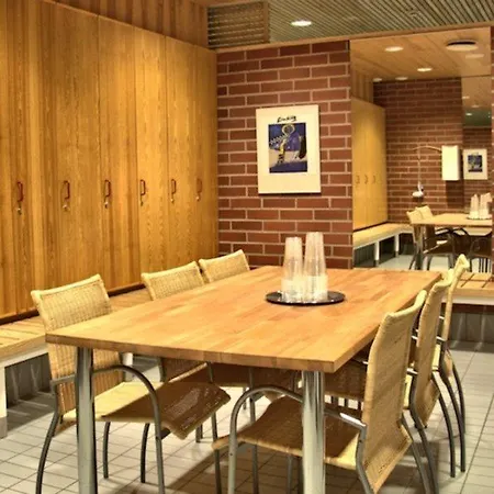 Otel Kuninkaantie 3*