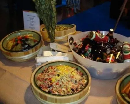 호텔 Kuninkaantie 3*